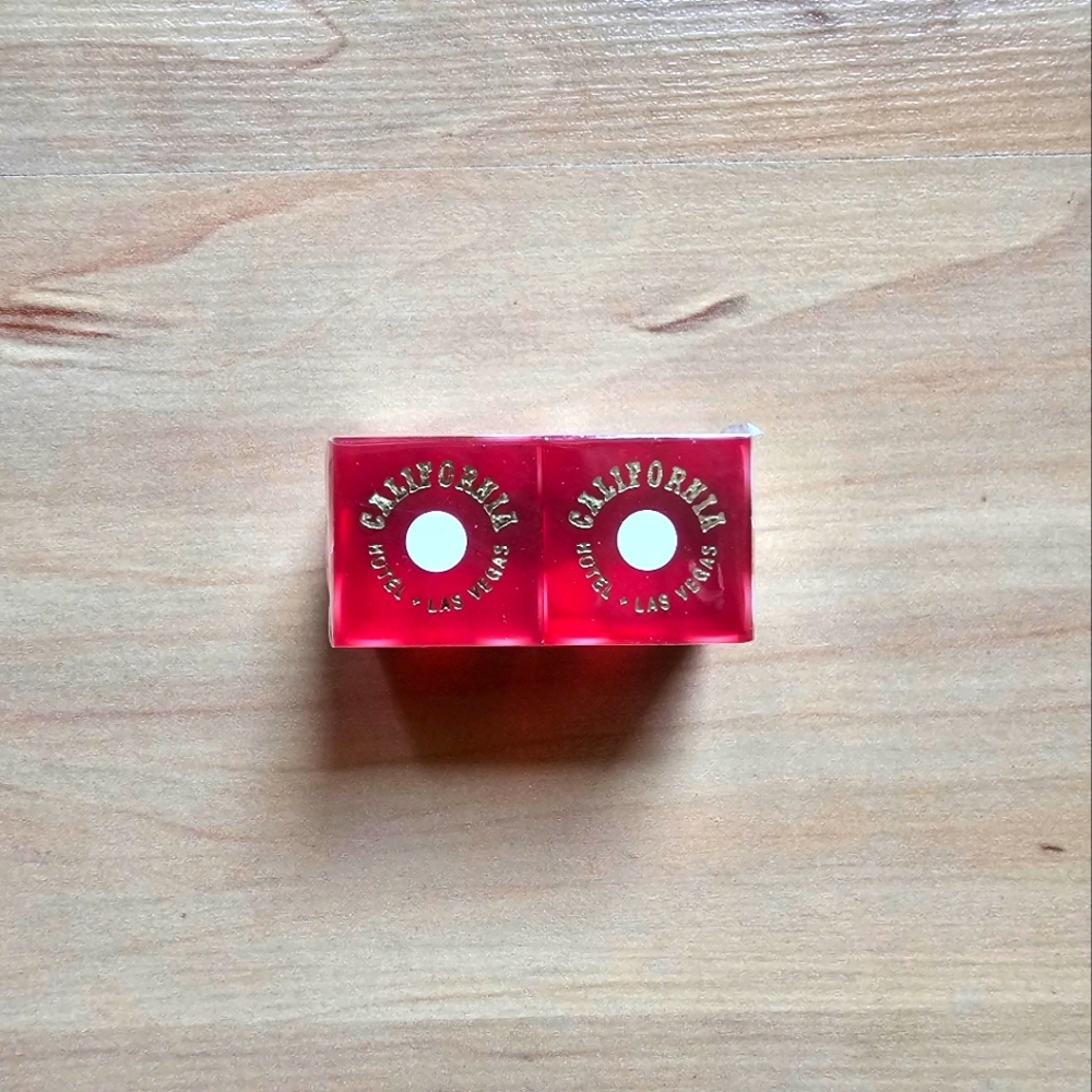 NWOT Dice Pair Souvenir Las Vegas Hotel "California"